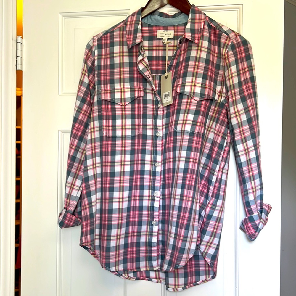 Brand New with tags. Lucky Brand soft plaid blouse. Size small.